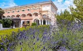 Hotel Kanajt